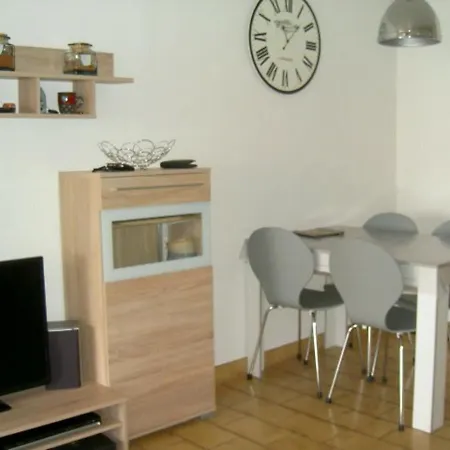 Apartment Cap D'agde, 3 Pieces, 6 Personnes - Fr-1-249-76 Agde